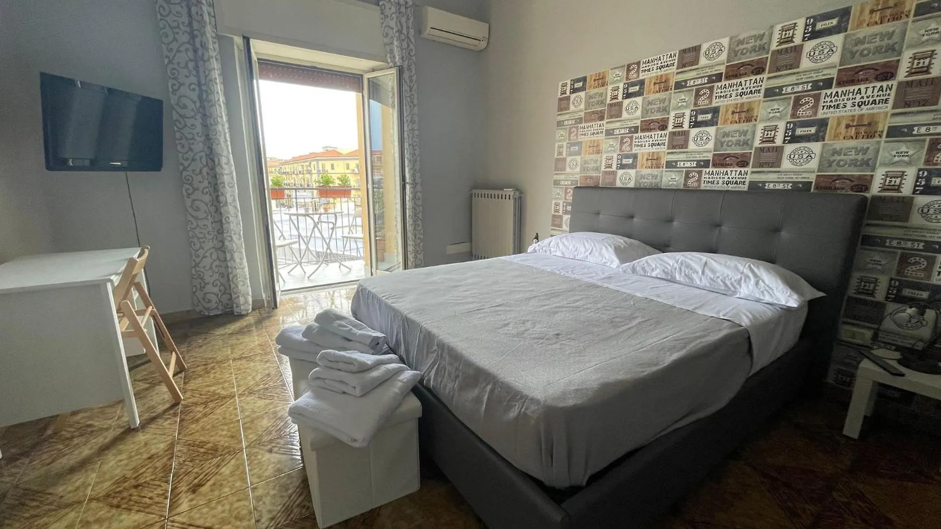 Lory'S House Naples Apartamento